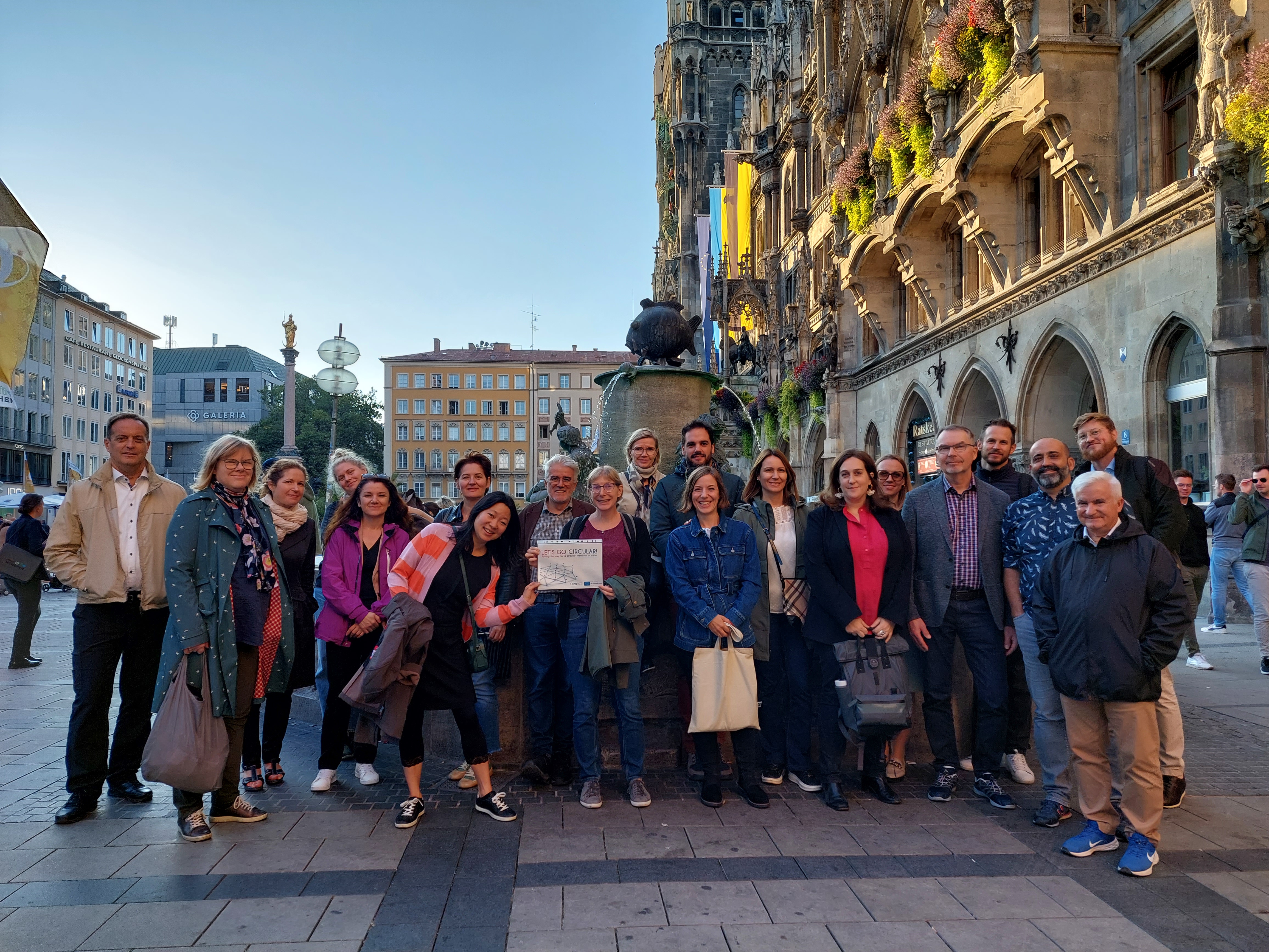 Group Picutre of the LET'S GO CIRCULAR! network in Munich