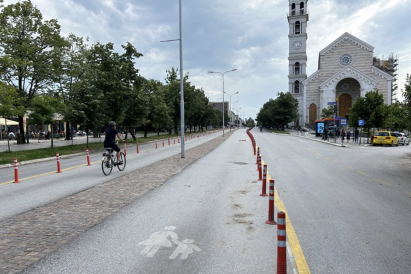 Tactical Urbanism to test actions in real time experiments in Pristina, Kosovo. Source: Roland Krebs